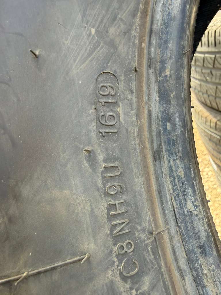 265/65R18 Set (4 Like New Tires) Tiger Paw Uniroyal Touring