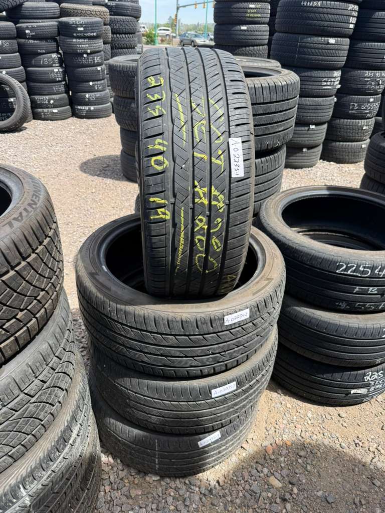 235/40R19 Set (4 Used Tires) Laufenn S Fit