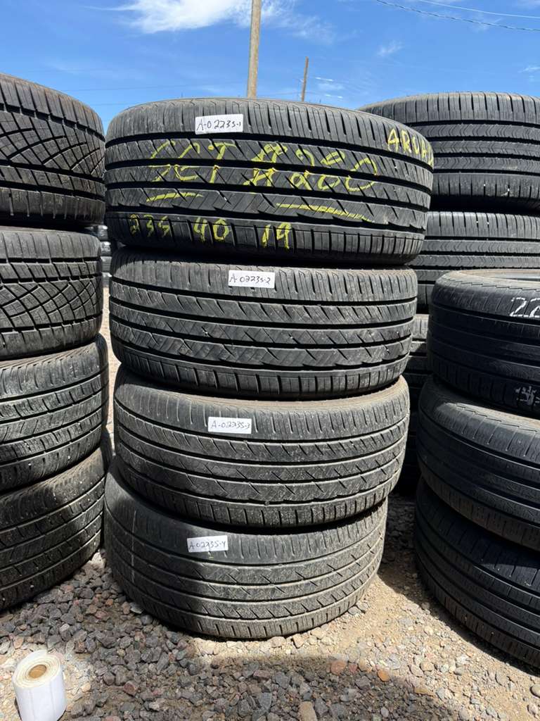 235/40R19 Set (4 Used Tires) Laufenn S Fit