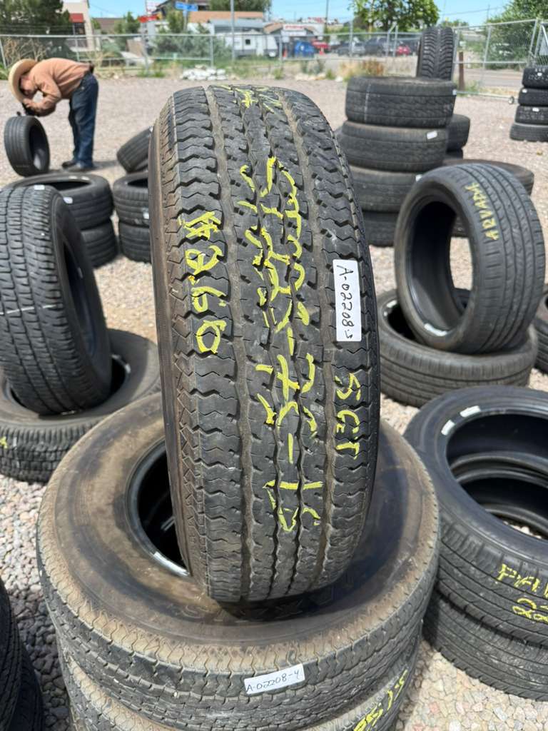 ST225/75R15 Set (4 Used Tires) Maxxis Radial H0008