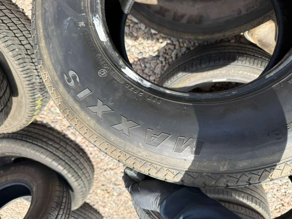 ST225/75R15 Set (4 Used Tires) Maxxis Radial H0008