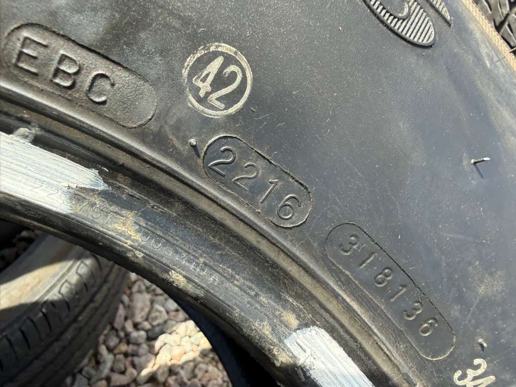 ST225/75R15 Set (4 Used Tires) Maxxis Radial H0008