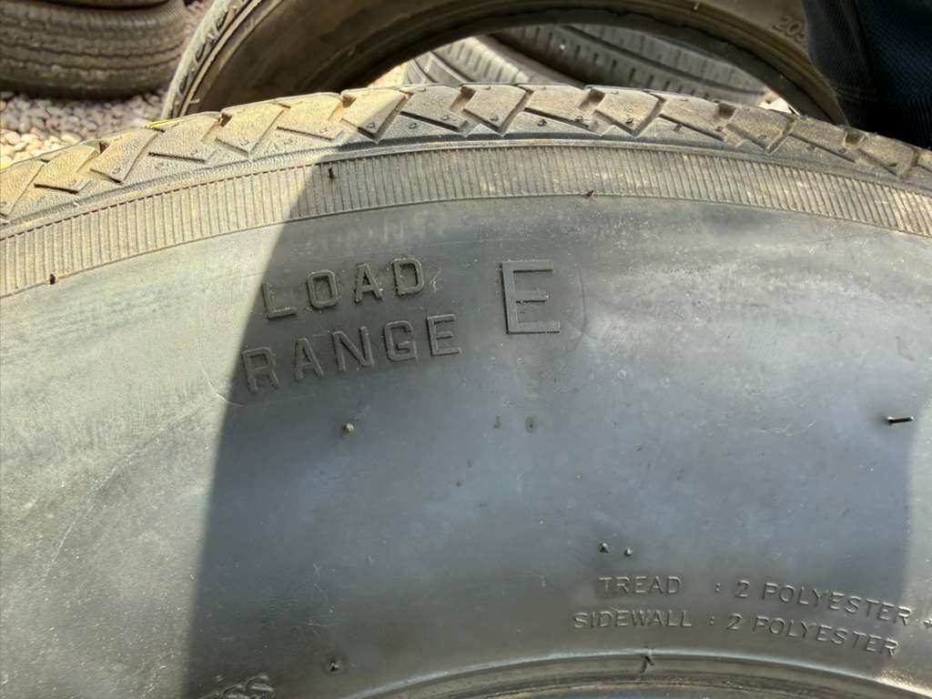 ST225/75R15 Set (4 Used Tires) Maxxis Radial H0008