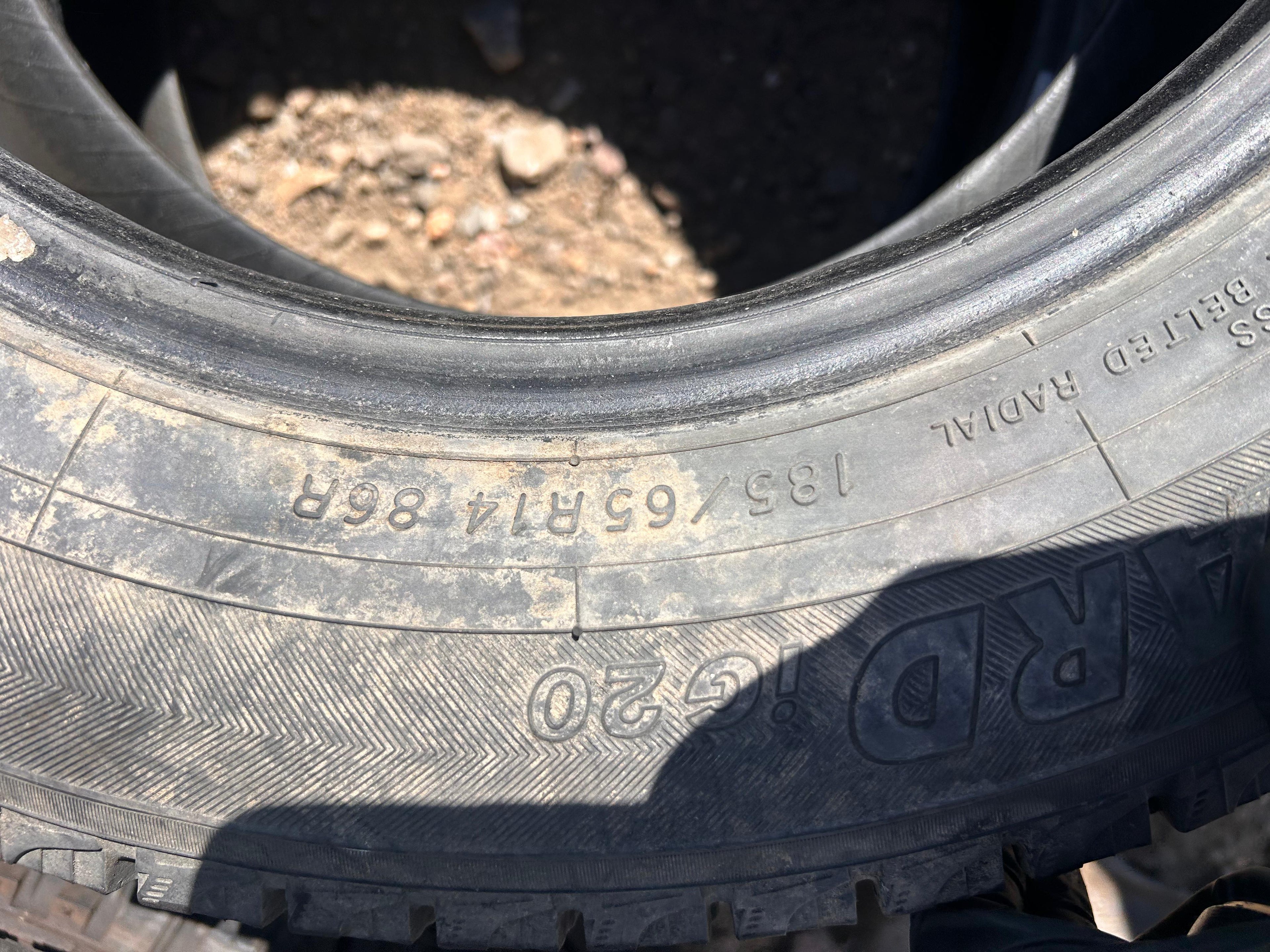 185/65R14 Pair (2 Used Tires) Yokohama Ice Guard (Studless)