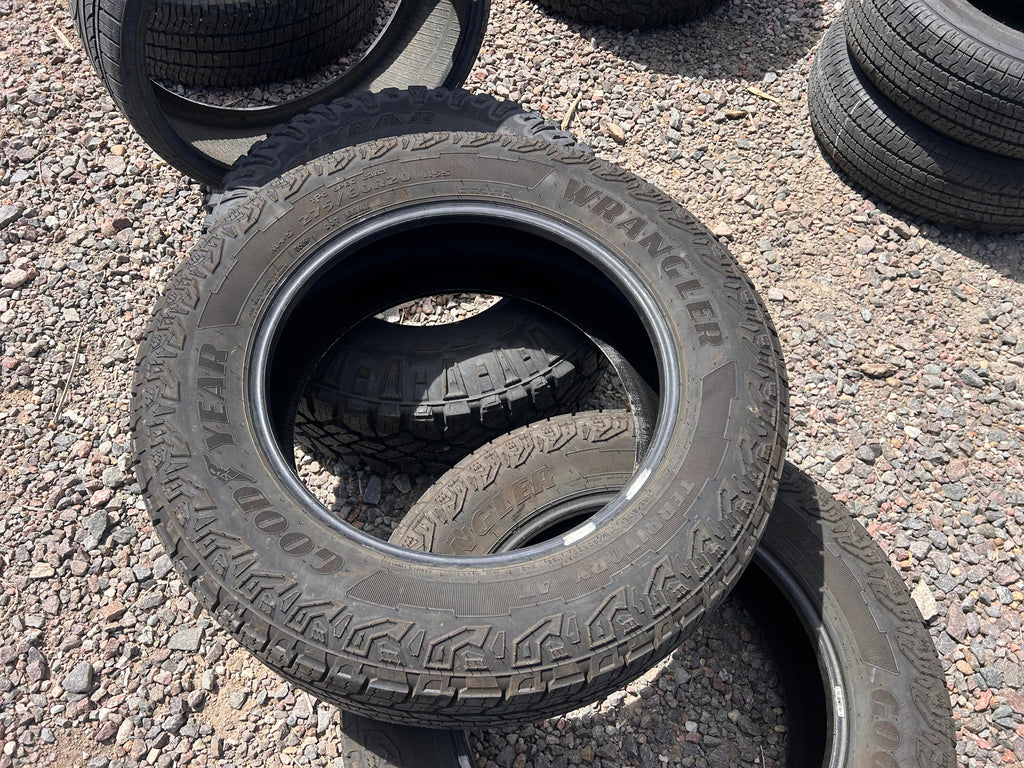 275/60R20 Pair (2 Like New Tires) Goodyear Wrangler Territory AT