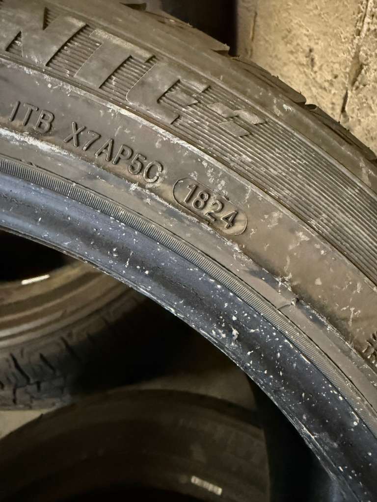 235/45R18 Pair (2 Used Tires) Delinte DH2