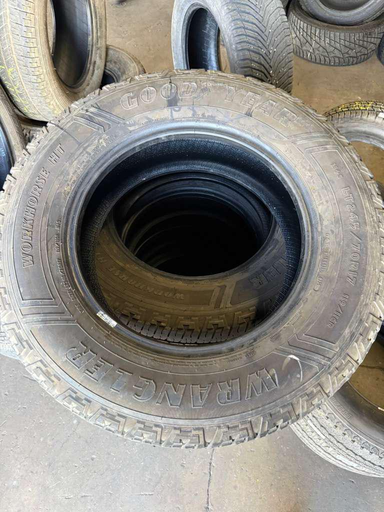 265/60R18 Set (4 Used Tires) Wrangler Fortitude HT