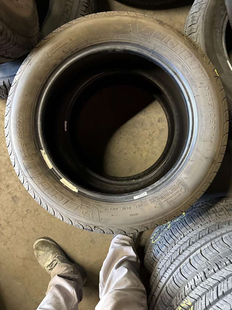 225/55R17 Pair (2 Used Tires) Michelin Defender T+H