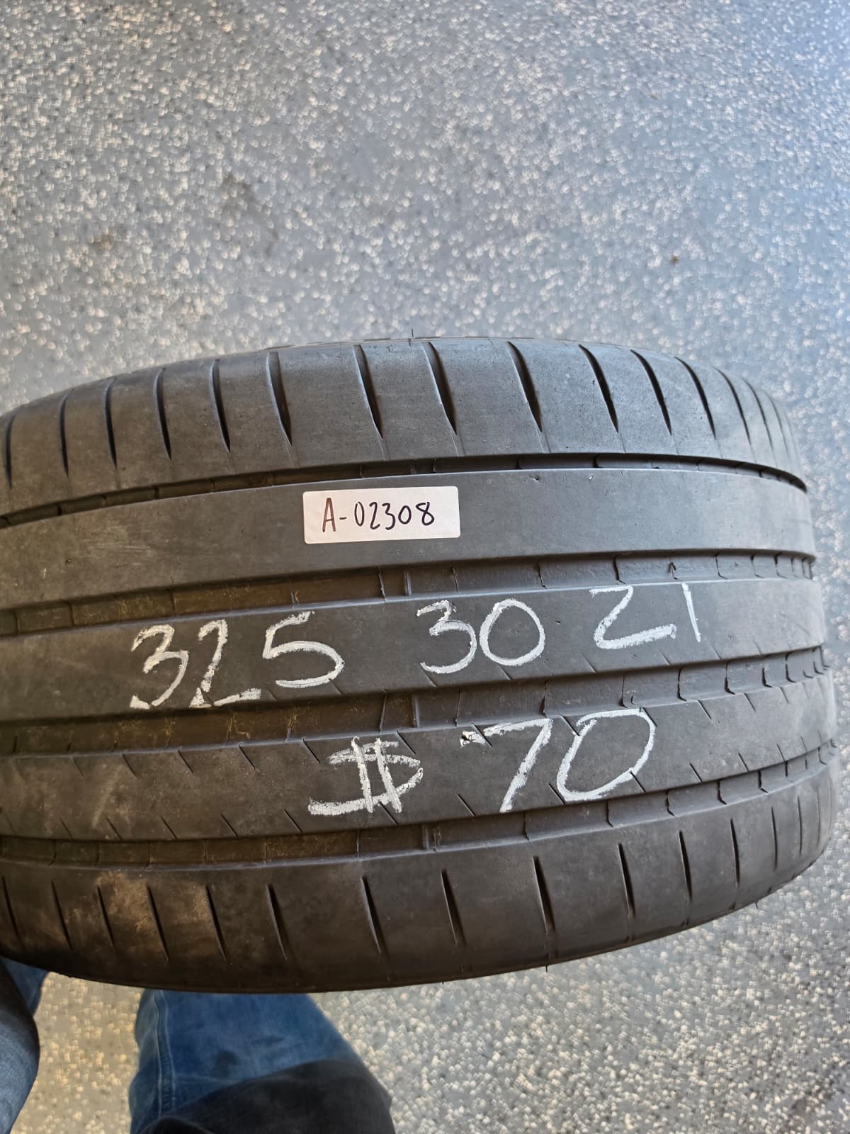 325/30ZR21 Single (1 Used Tires) Michelin Pilot Sport 4S