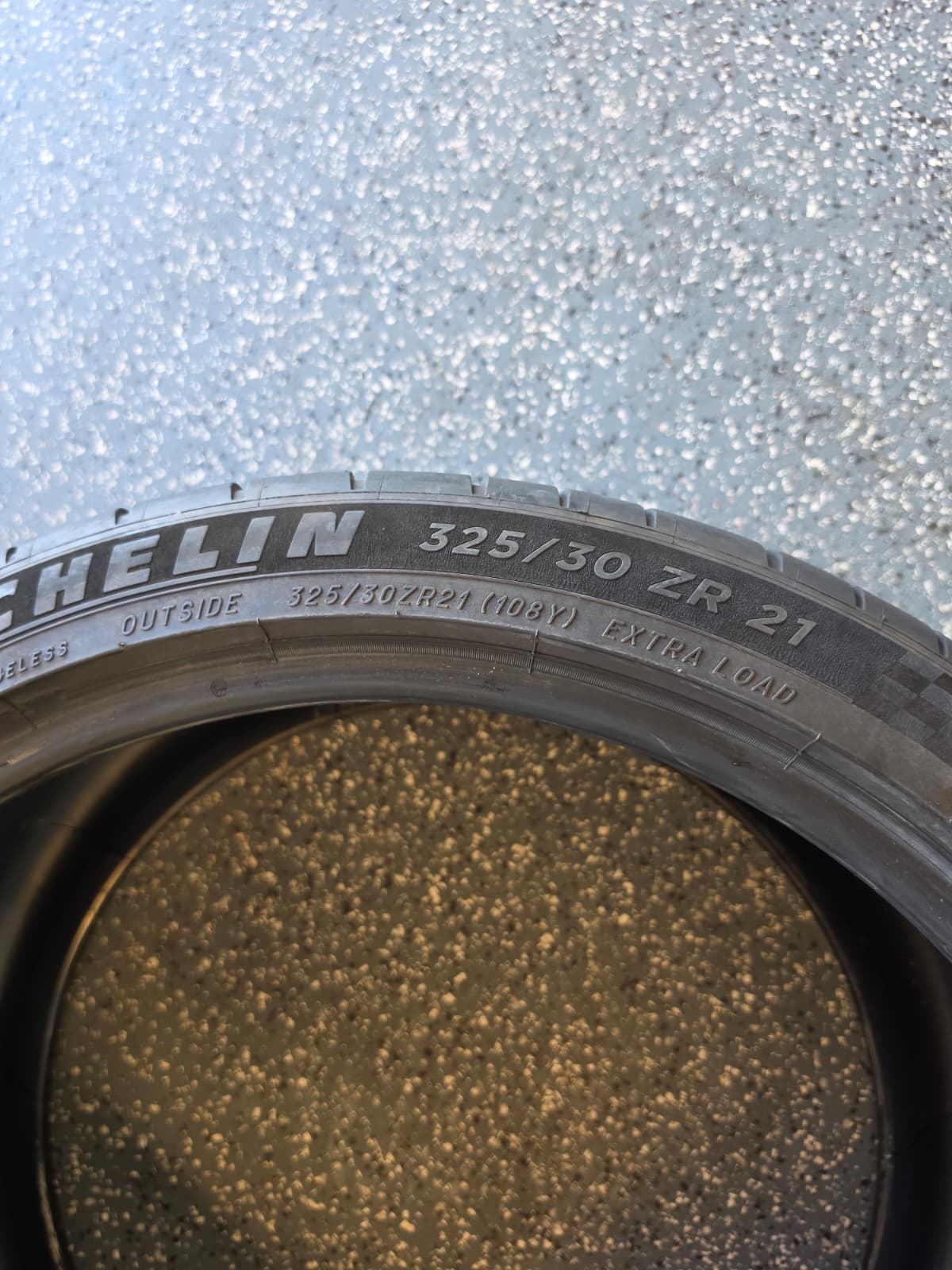325/30ZR21 Single (1 Used Tires) Michelin Pilot Sport 4S
