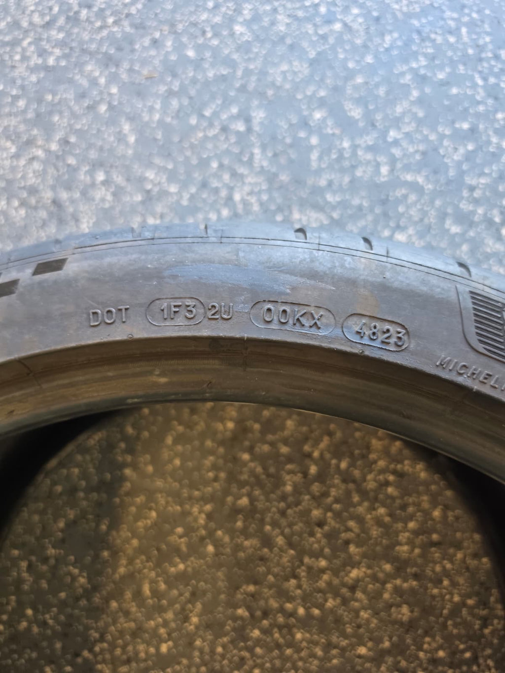 325/30ZR21 Single (1 Used Tires) Michelin Pilot Sport 4S