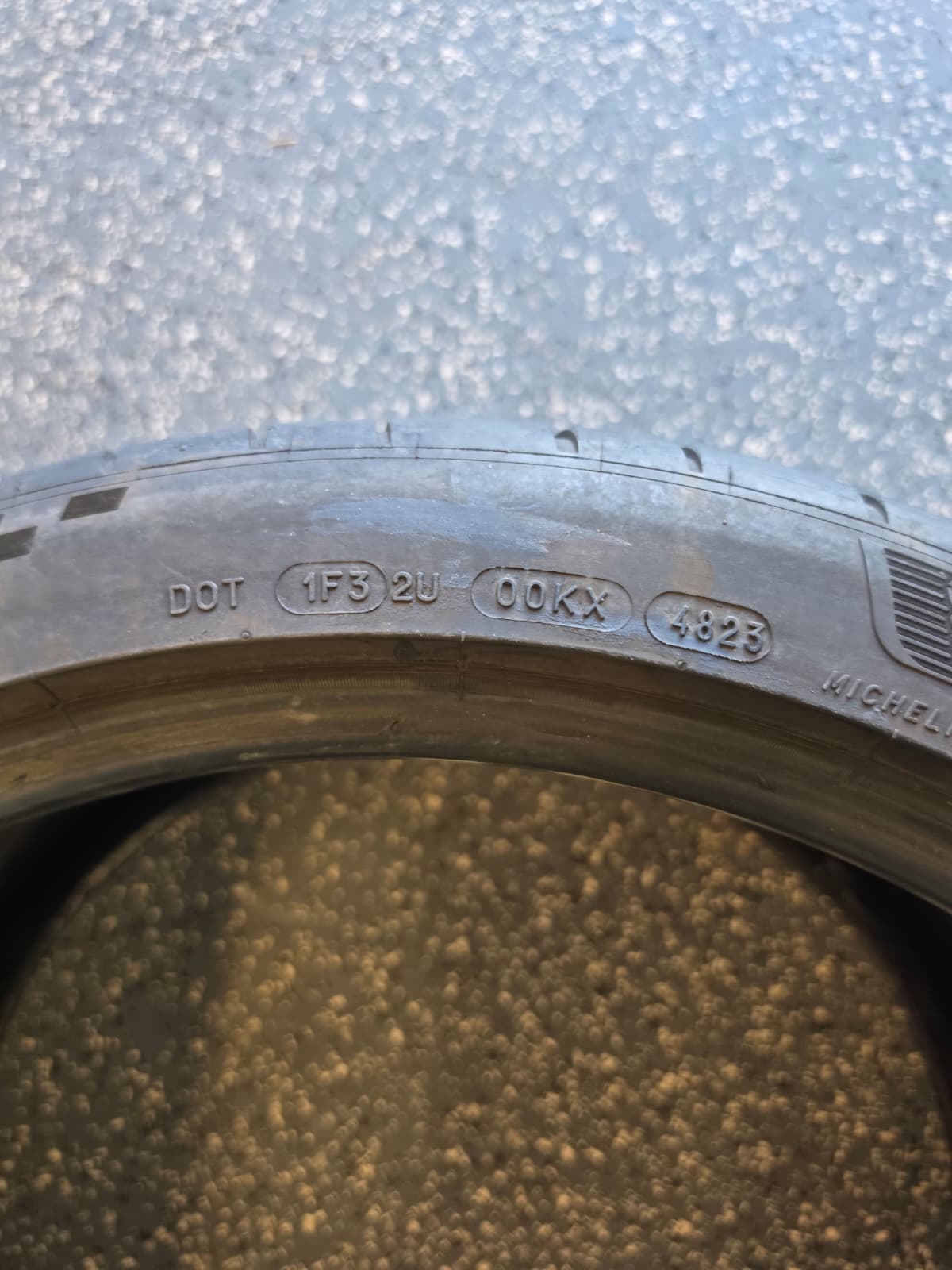 325/30ZR21 Single (1 Used Tires) Michelin Pilot Sport 4S