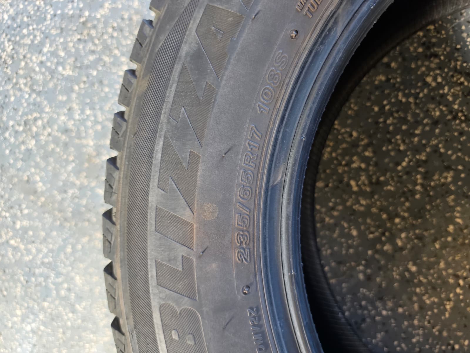 235/65R17 Pair (2 Used Tires) Bridgestone Blizzak