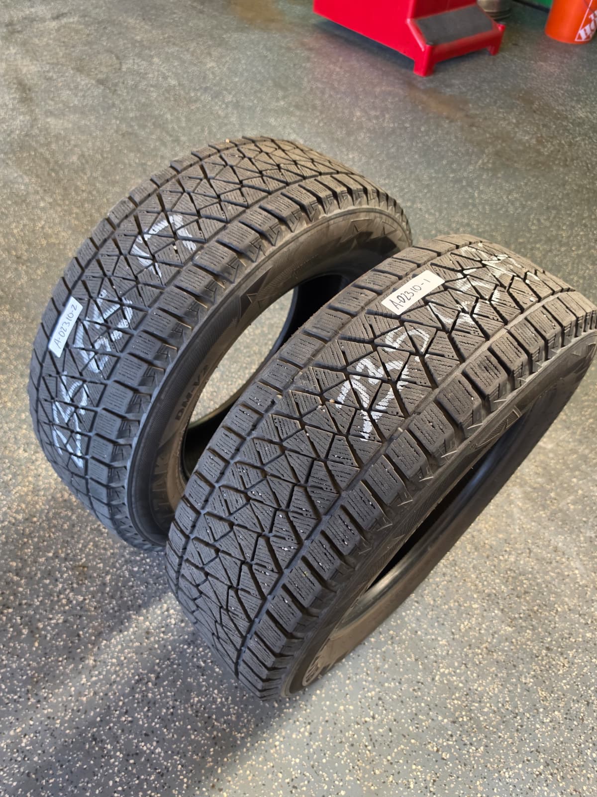 235/65R17 Pair (2 Used Tires) Bridgestone Blizzak