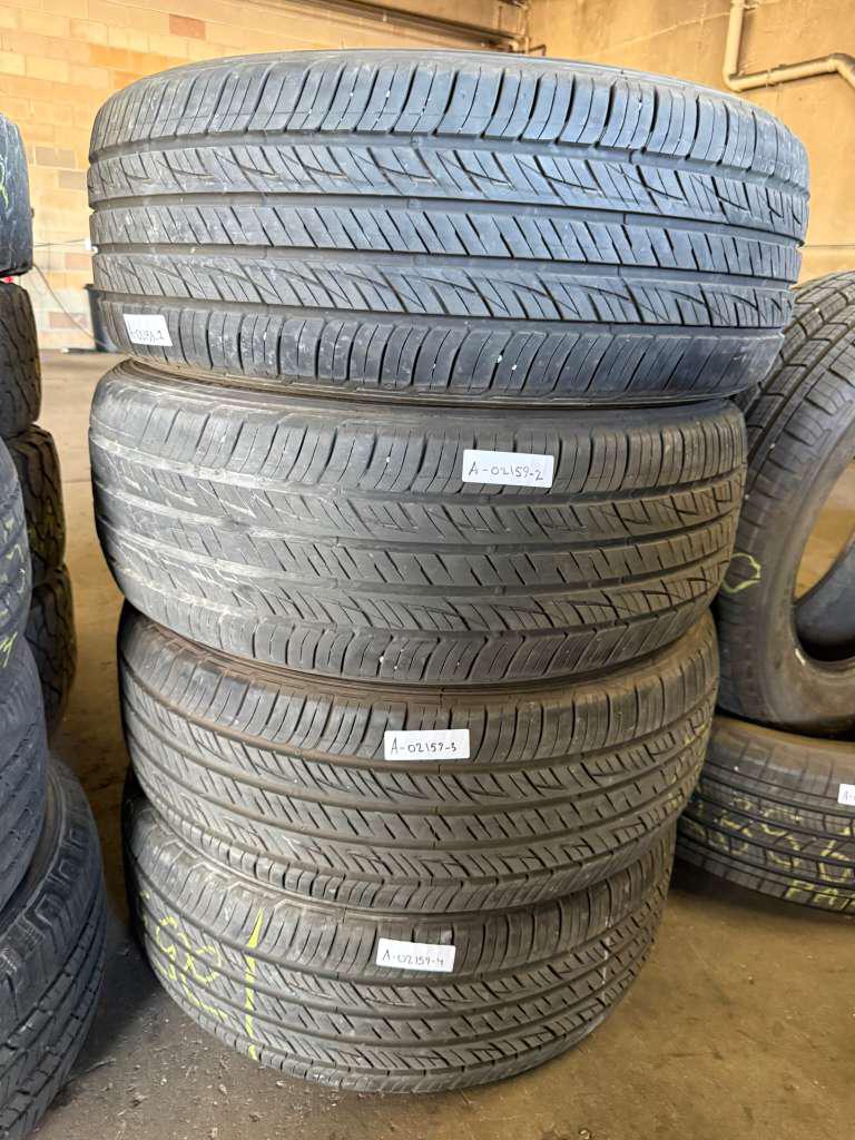 255/60R18 Set (4 Used Tires) Kumho Crugen HP71