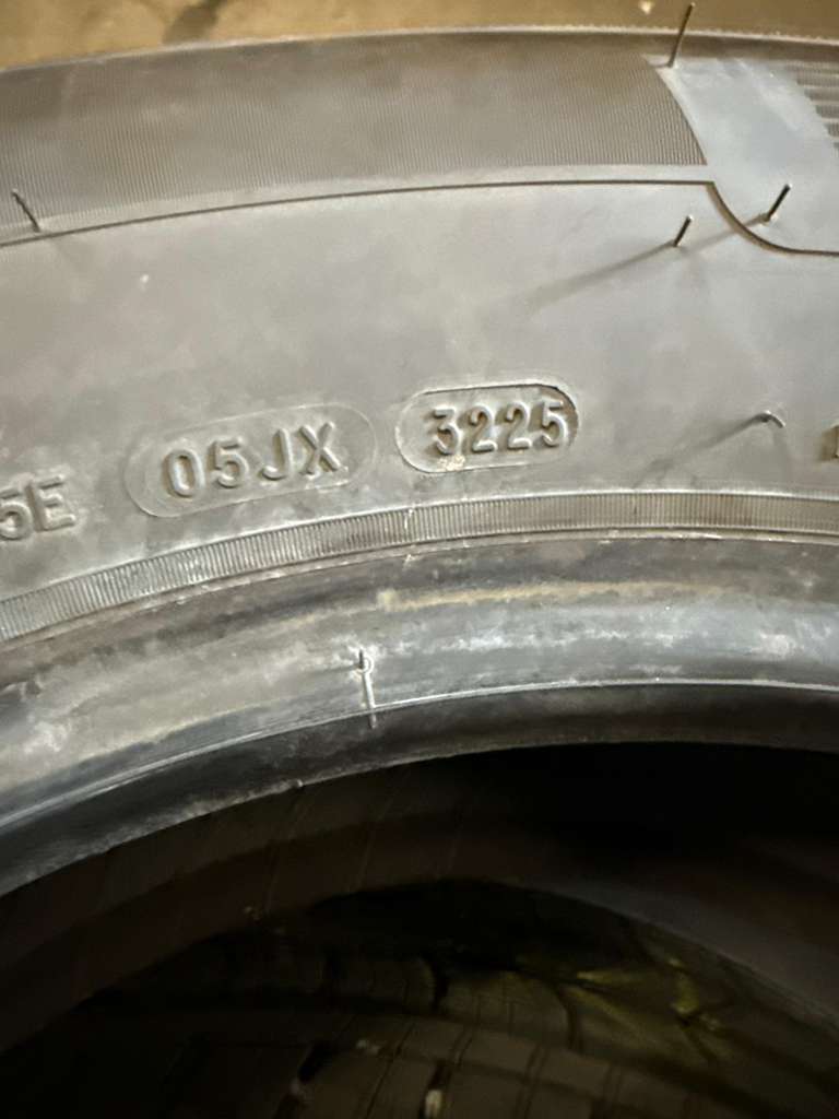 265/60R18 Pair (2 Used Tires) Michelin Primacy LTX
