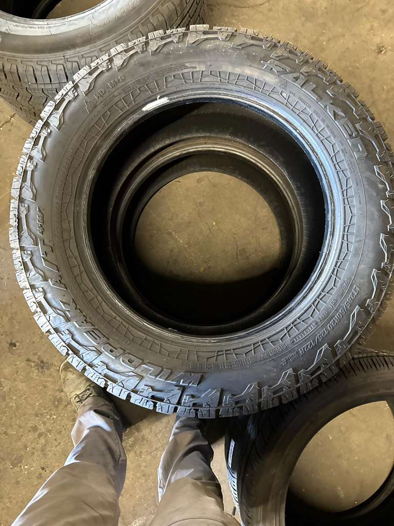 LT285/60R20 Pair (2 Used Tires) Falken Wildpeak A/T 4W