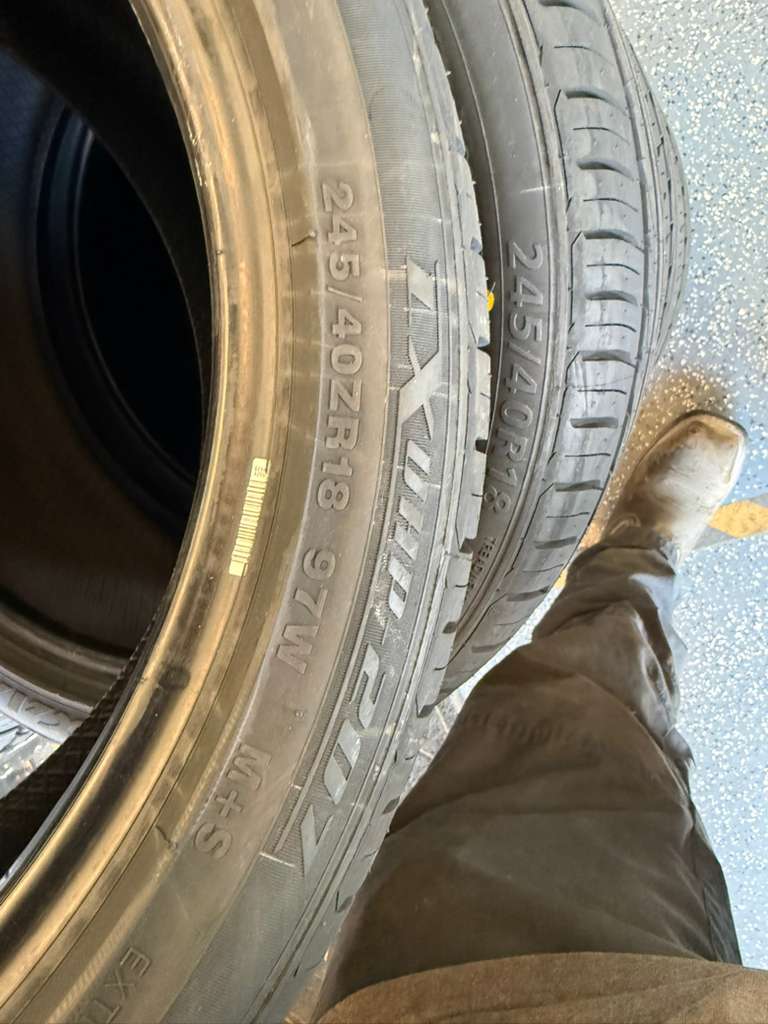 245/40R18 Set (4 Brand New Tires!!) Lexani LXUHP-207