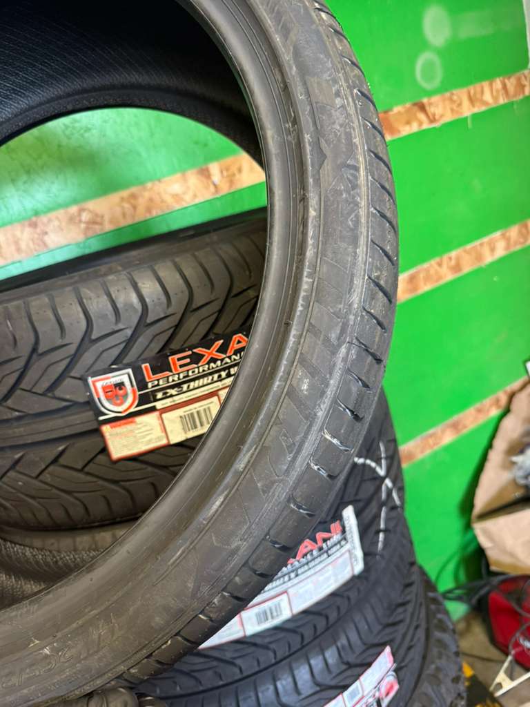 265/35R22 Set (4 Brand New Tires!!) Lexani LX Thirty