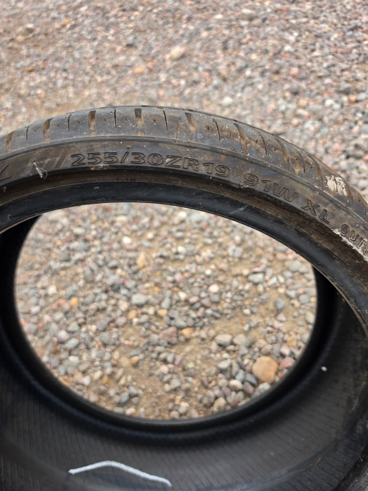 255/30R19 Single (1 Used Tire) Lenaxi LX Twenty