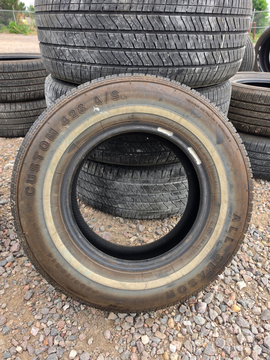205/75R14 Single (1 Used Tire) Custom 428