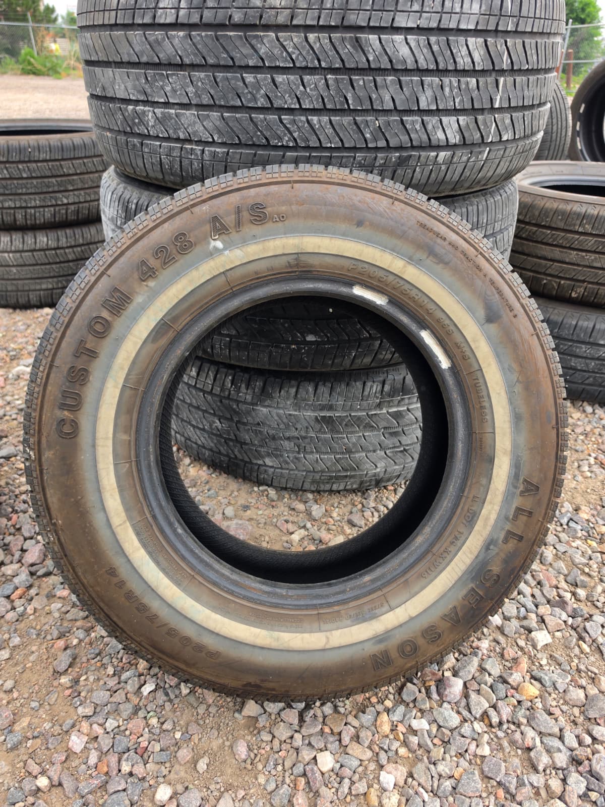 205/75R14 Single (1 Used Tire) Custom 428