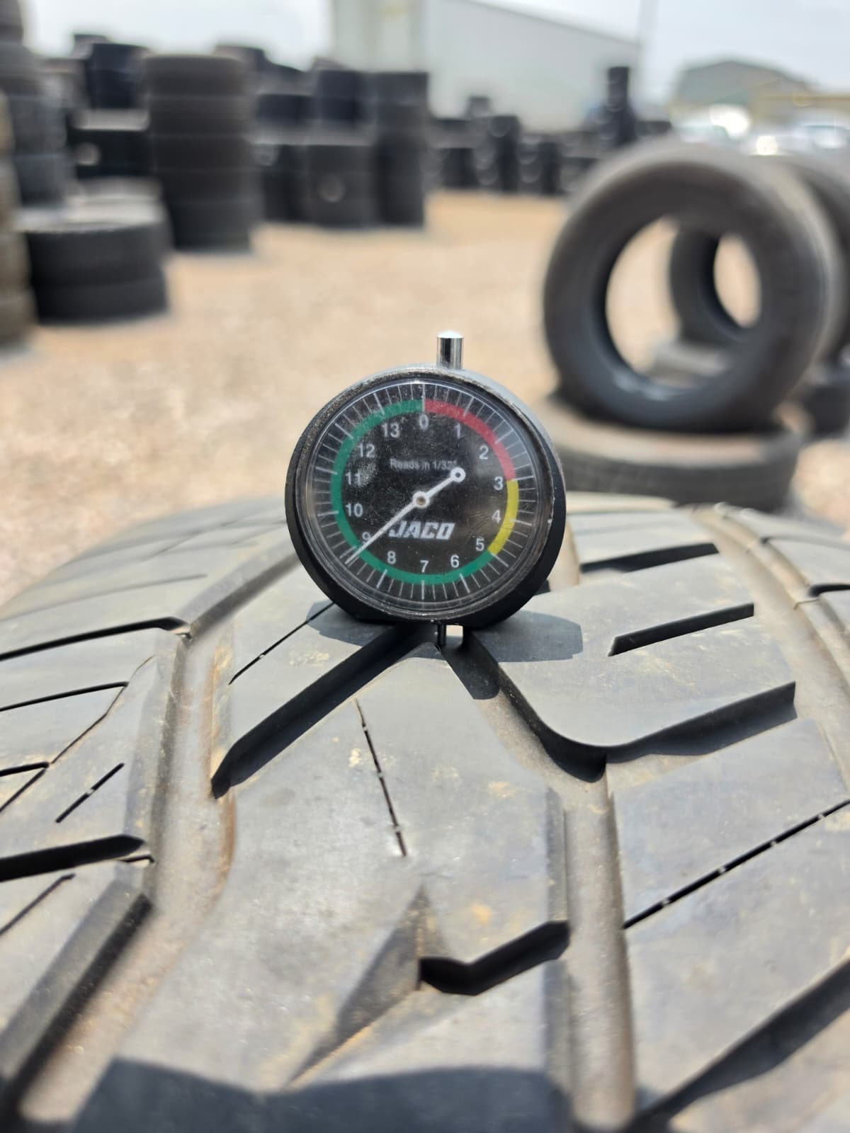 265/40R22 Single (1 Used Tire) Nitto NT420