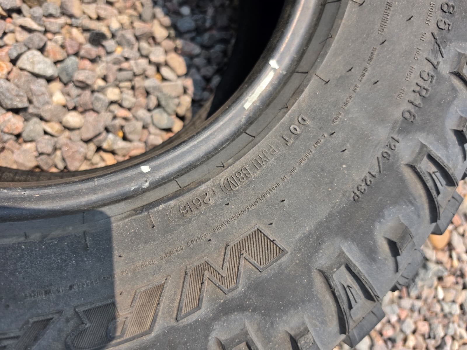 LT285/75R16 Single (1 Used Tires) Goodyear Wrangler DuraTrac