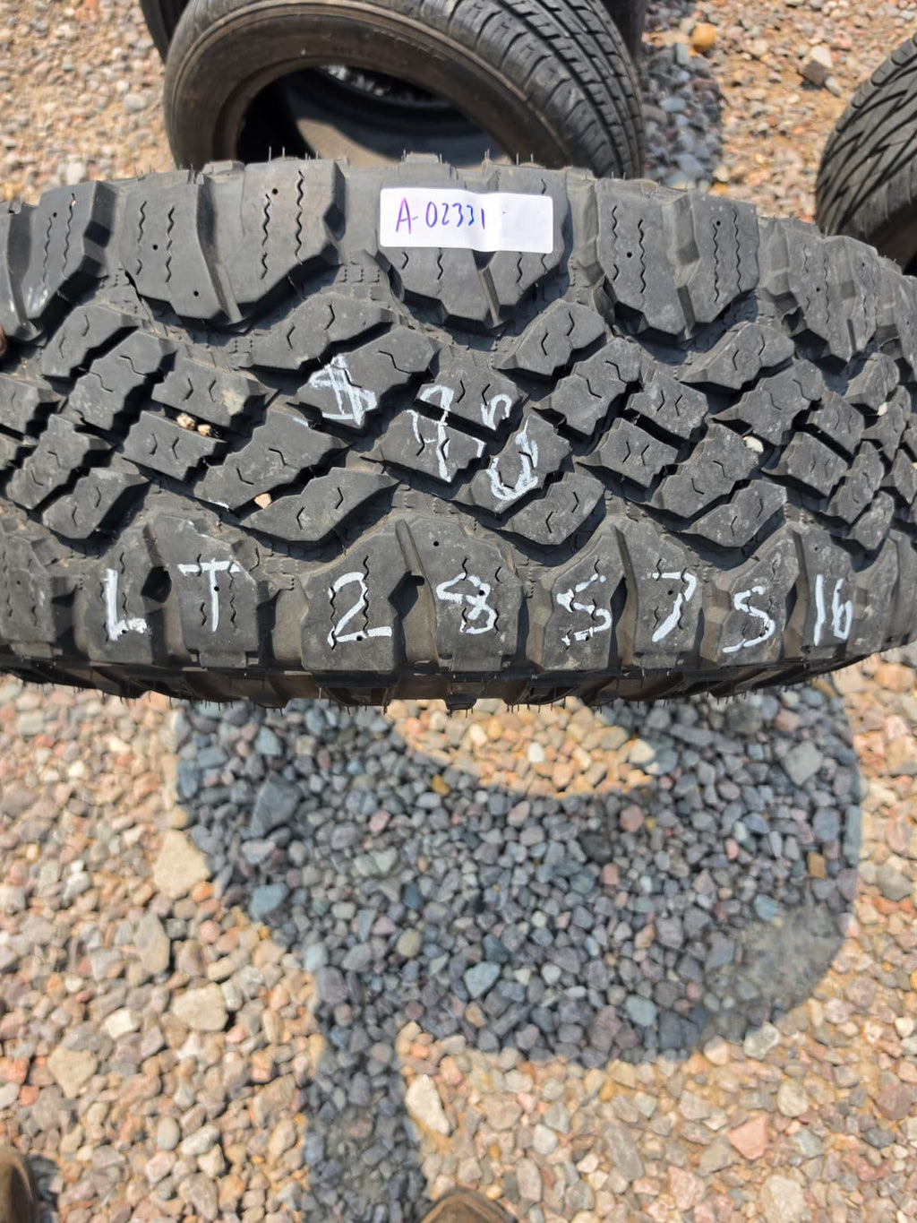 LT285/75R16 Single (1 Used Tires) Goodyear Wrangler DuraTrac