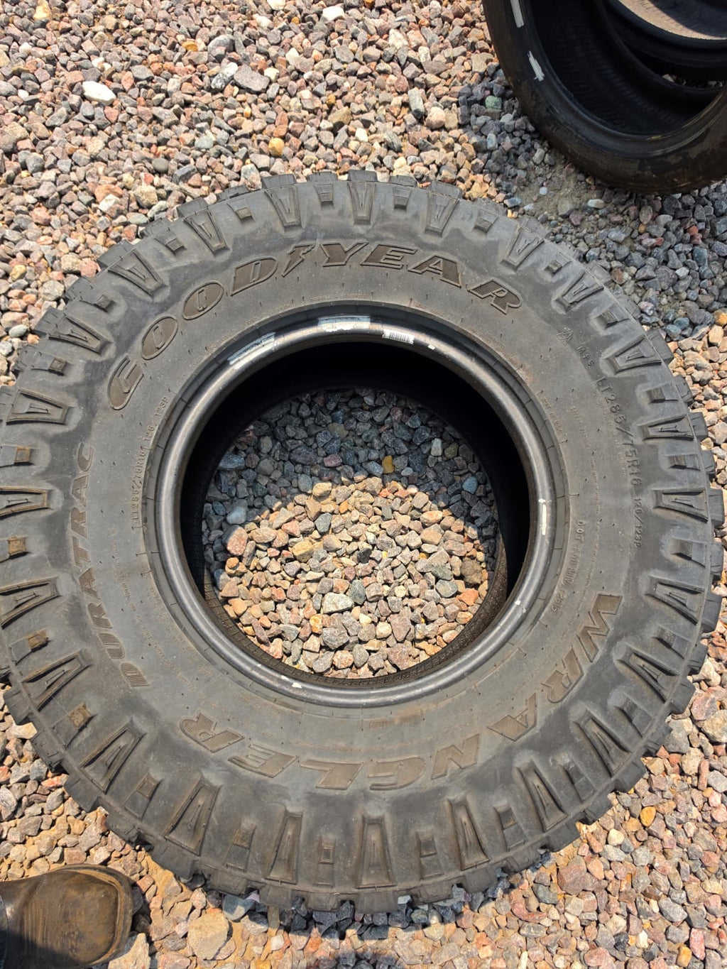 LT285/75R16 Single (1 Used Tires) Goodyear Wrangler DuraTrac