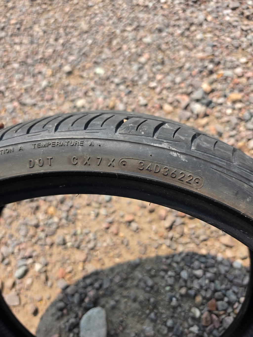 225/35R20 Single (1 Used Tire) Toyo Extensa