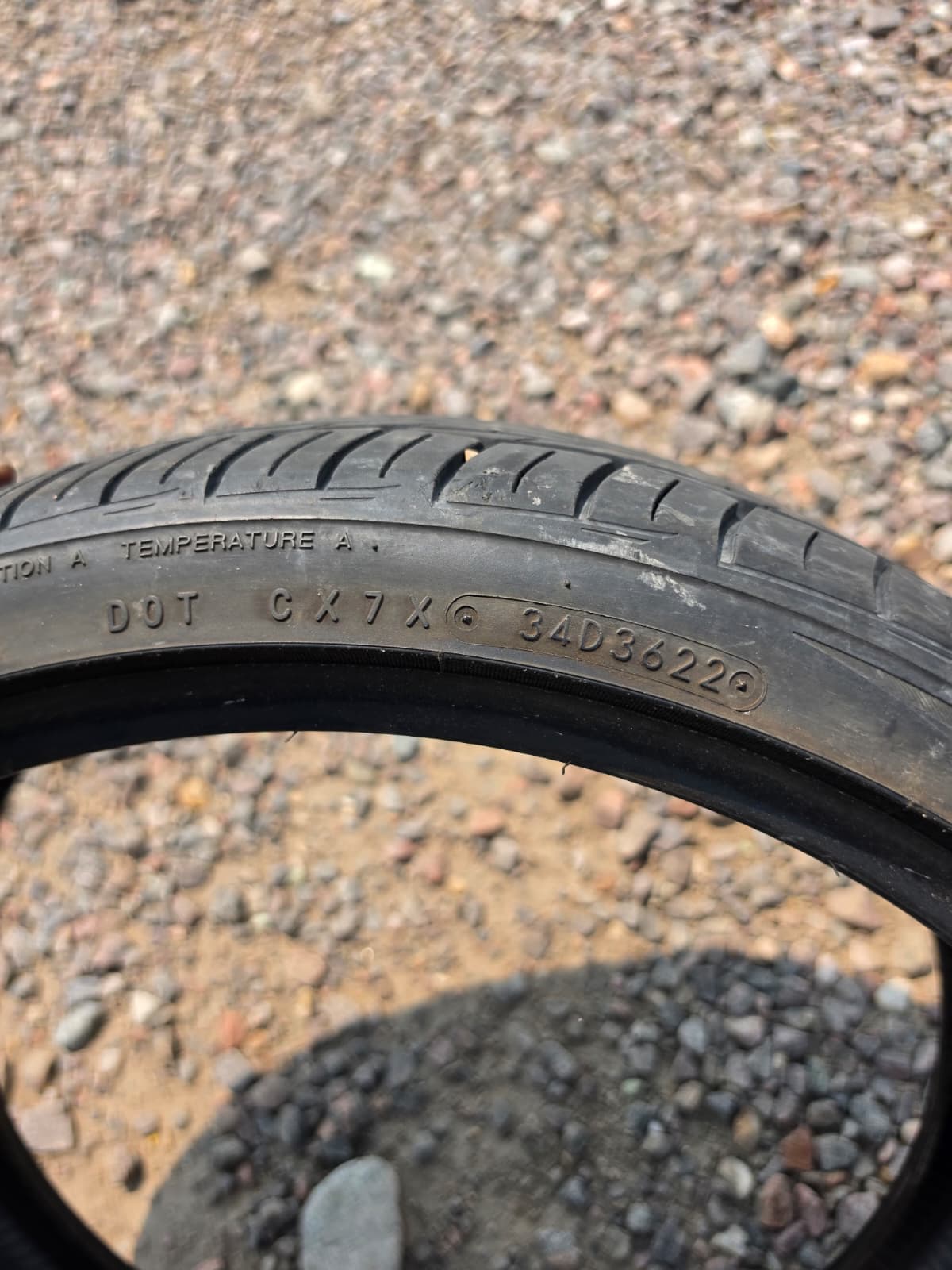 225/35R20 Single (1 Used Tire) Toyo Extensa