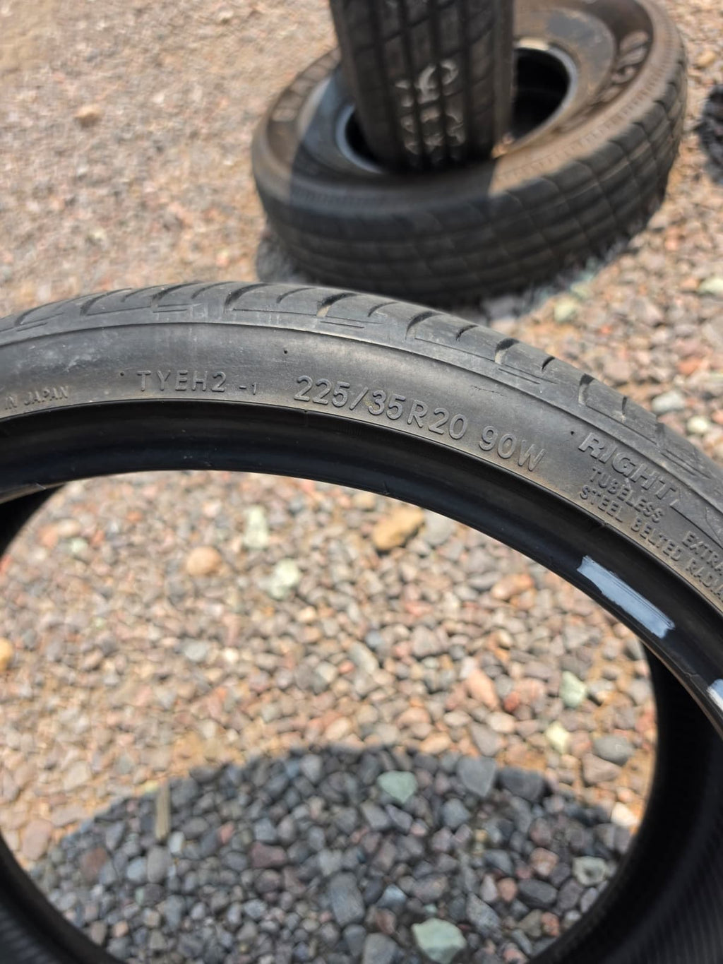 225/35R20 Single (1 Used Tire) Toyo Extensa