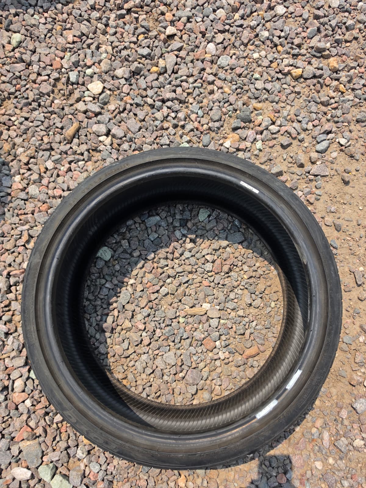 225/35R20 Single (1 Used Tire) Toyo Extensa