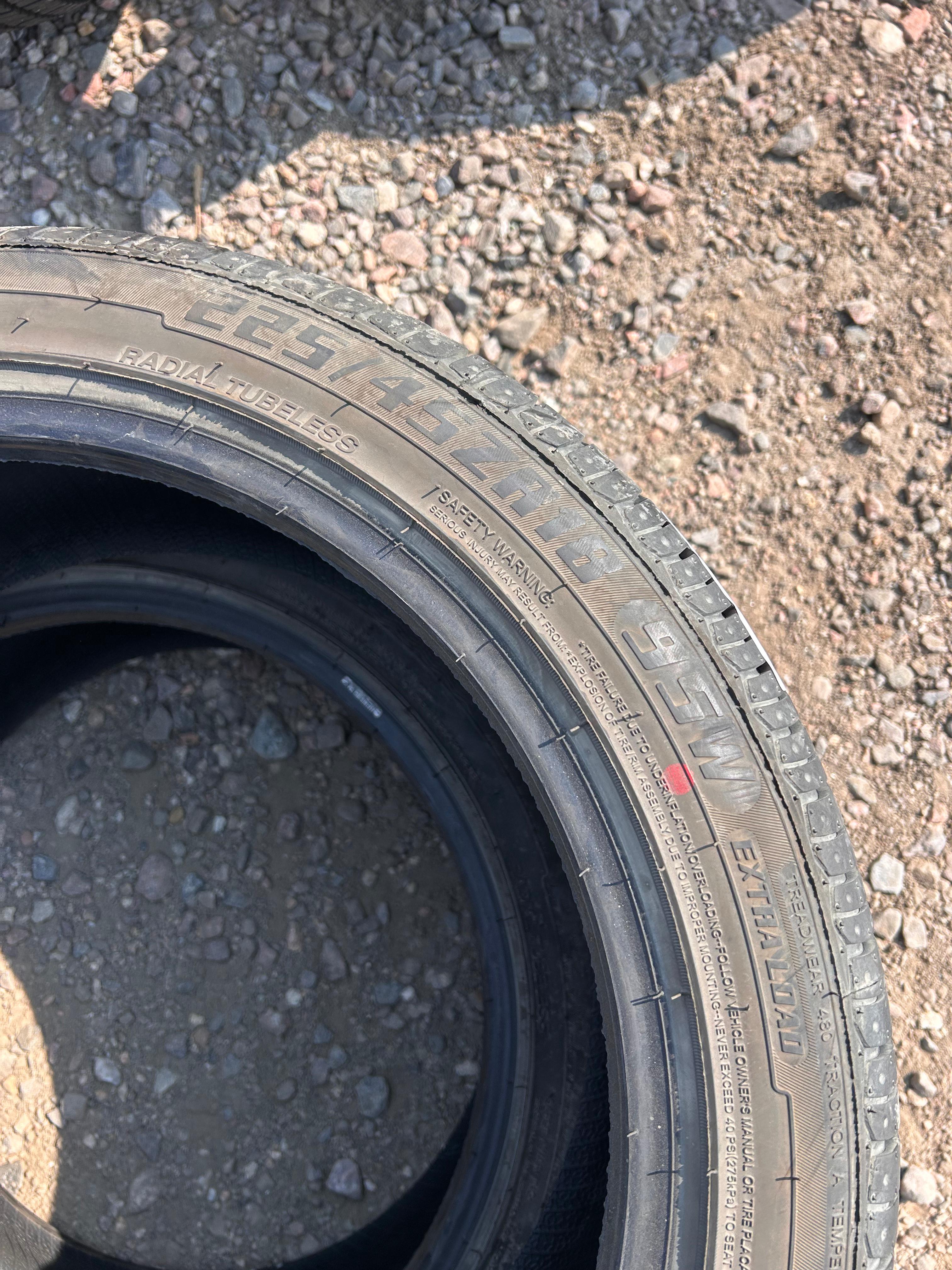 225/45R18 Pair (2 Used Tires) Annaite AN606