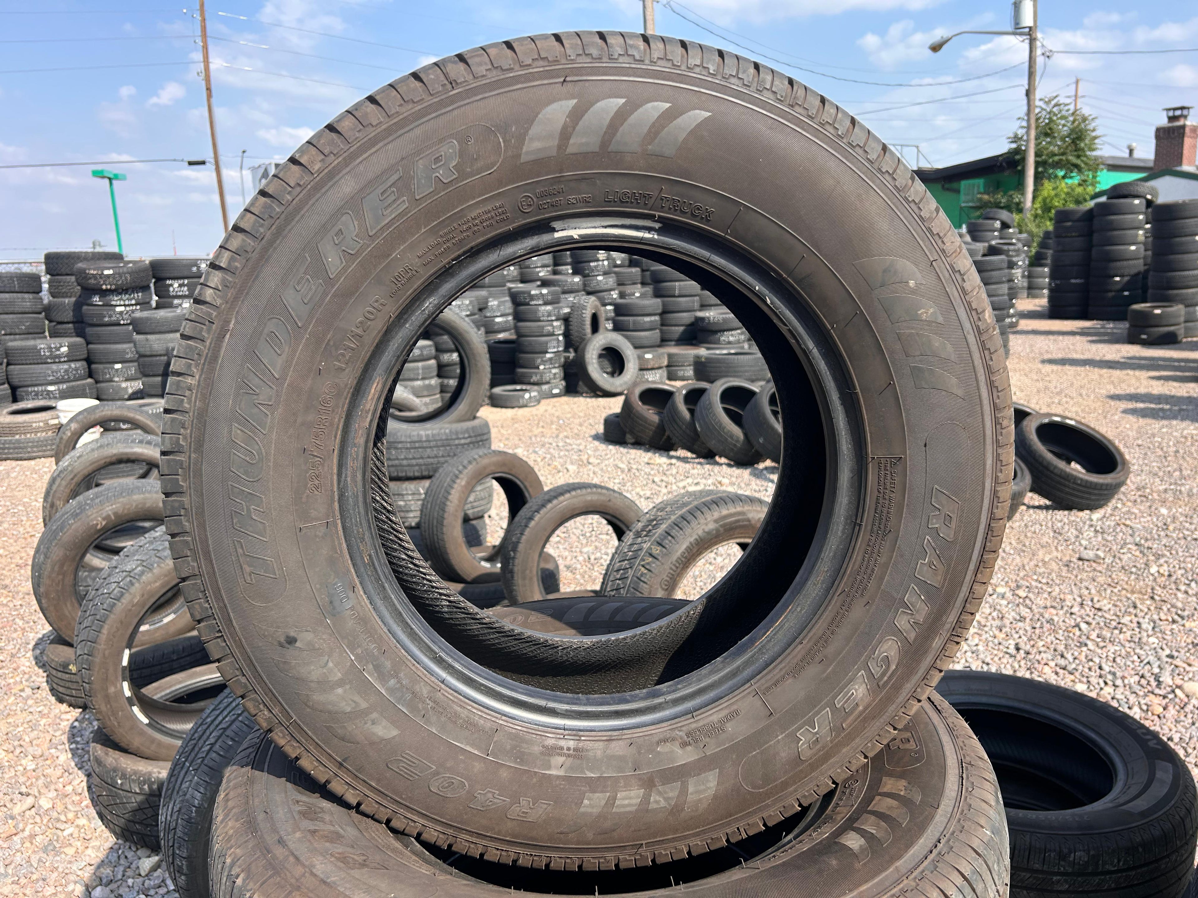 LT225/75R16 Set (6 Like New Tires) Thunderer Ranger R402