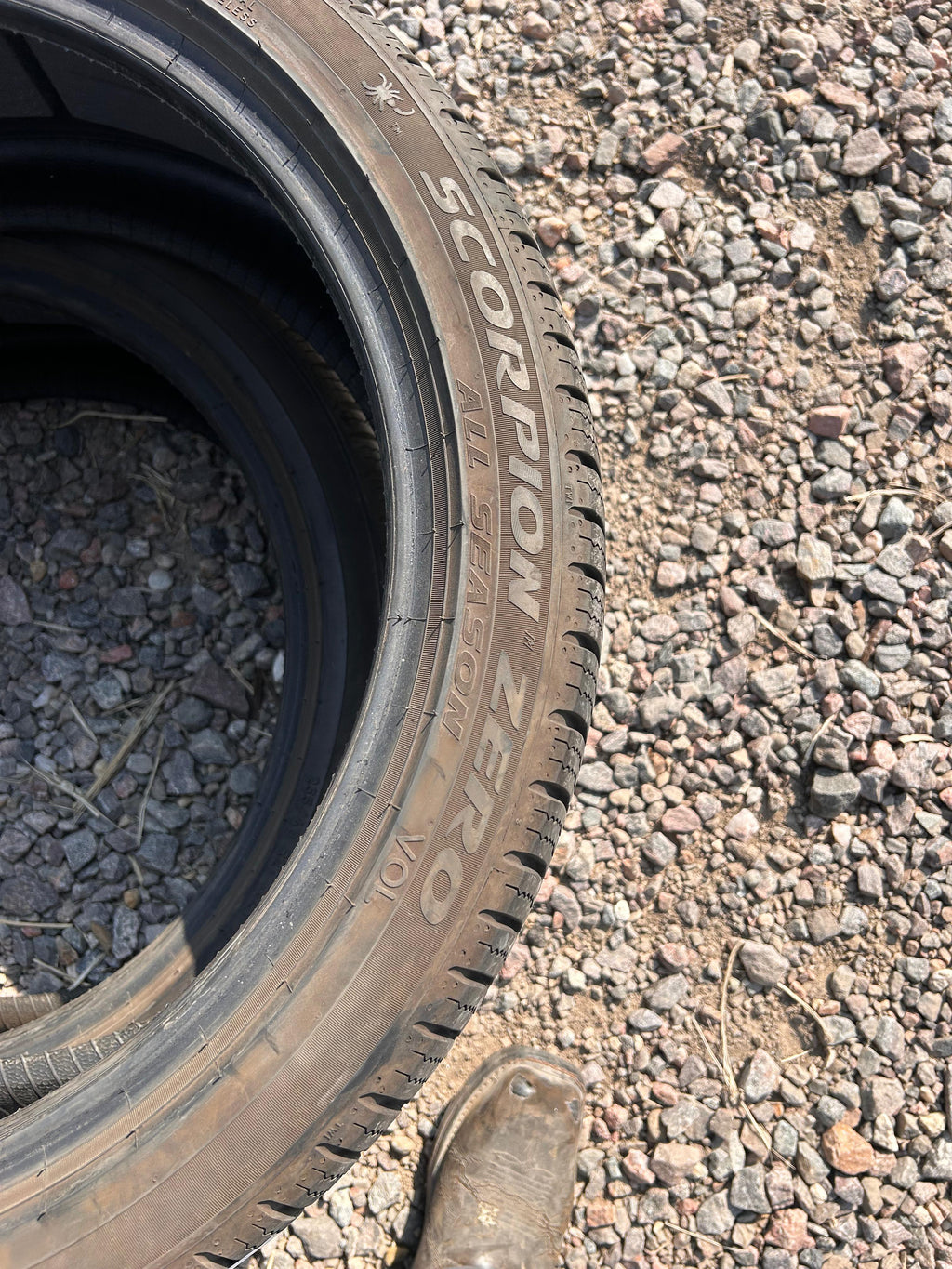 255/40R21 Pair (2 Used Tires) Pirelli Scorpian Zero