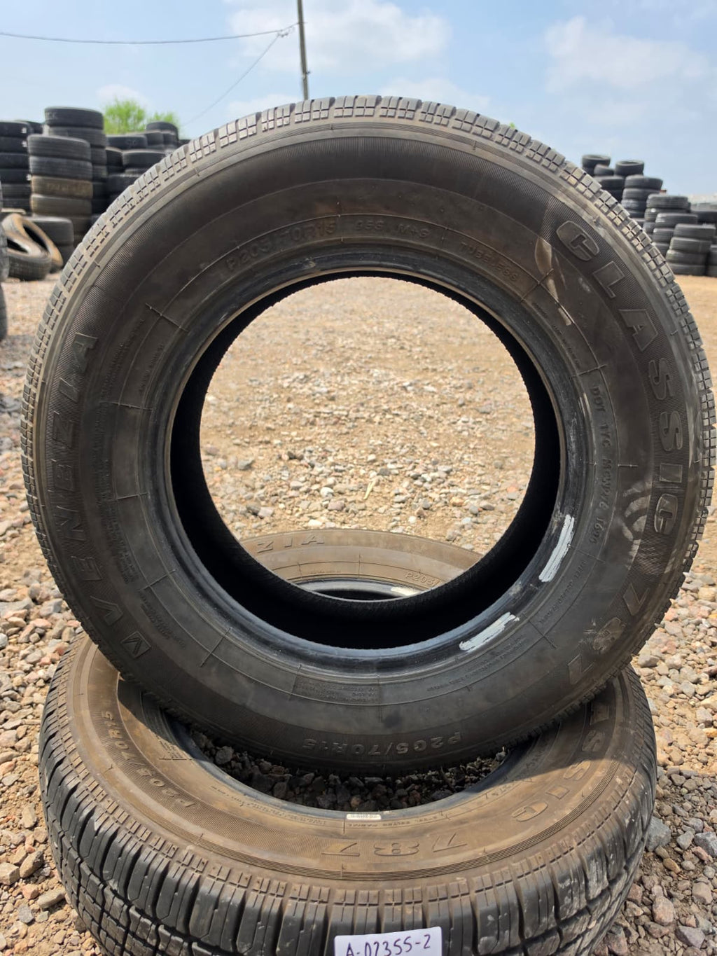 205/70R15  Pair (2 Used Tires) Venza Classic