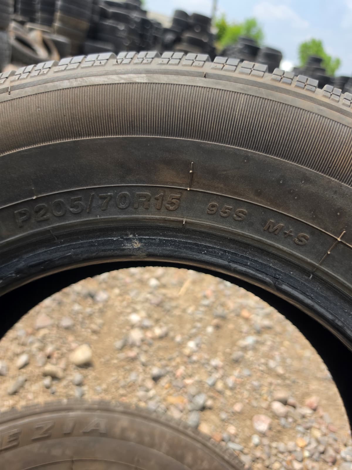 205/70R15  Pair (2 Used Tires) Venza Classic