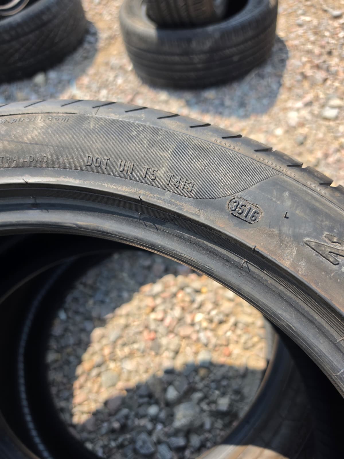 275/40R20  Pair (2 Used Tires) Pirelli Pzero