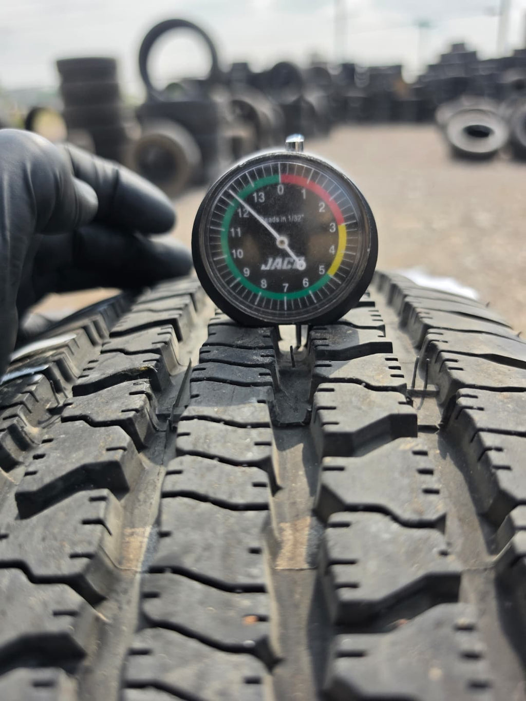 LT225/75R16 Single (1 Used Tire) Bfgoodrich Commercial T/A