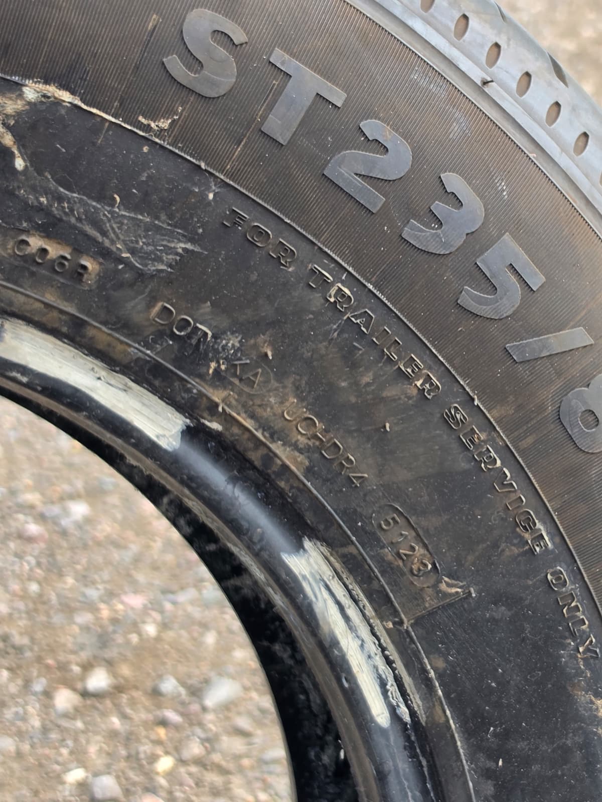 ST23580R16 Single (1 Used Tire) Gladiador Qr25 TS