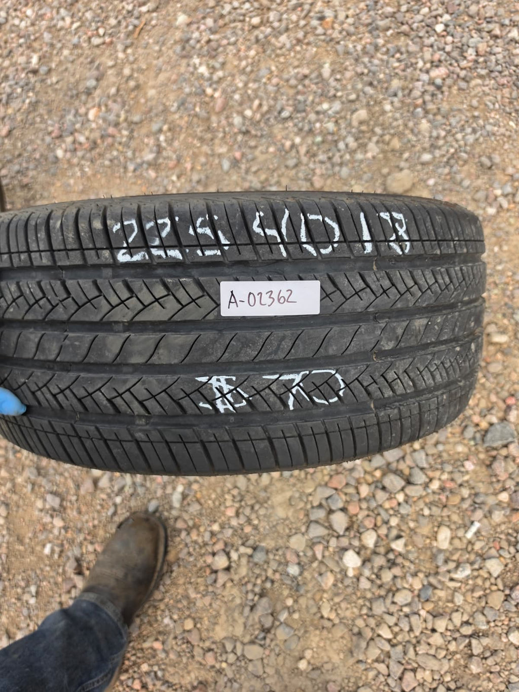 225/40R18 Single (1 Used Tire) Westlake SA-07