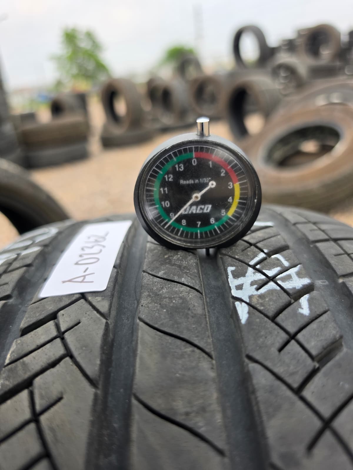 225/40R18 Single (1 Used Tire) Westlake SA-07