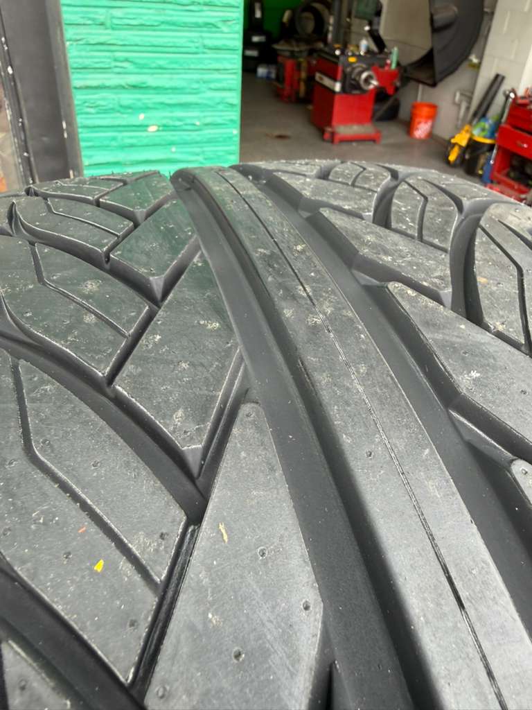 305/40R22 Set (4 Brand New Tires!!) Lexani LX Thirty