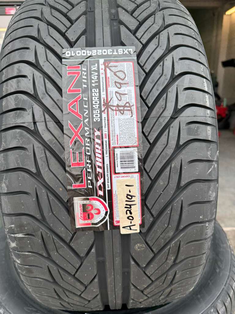 305/40R22 Set (4 Brand New Tires!!) Lexani LX Thirty