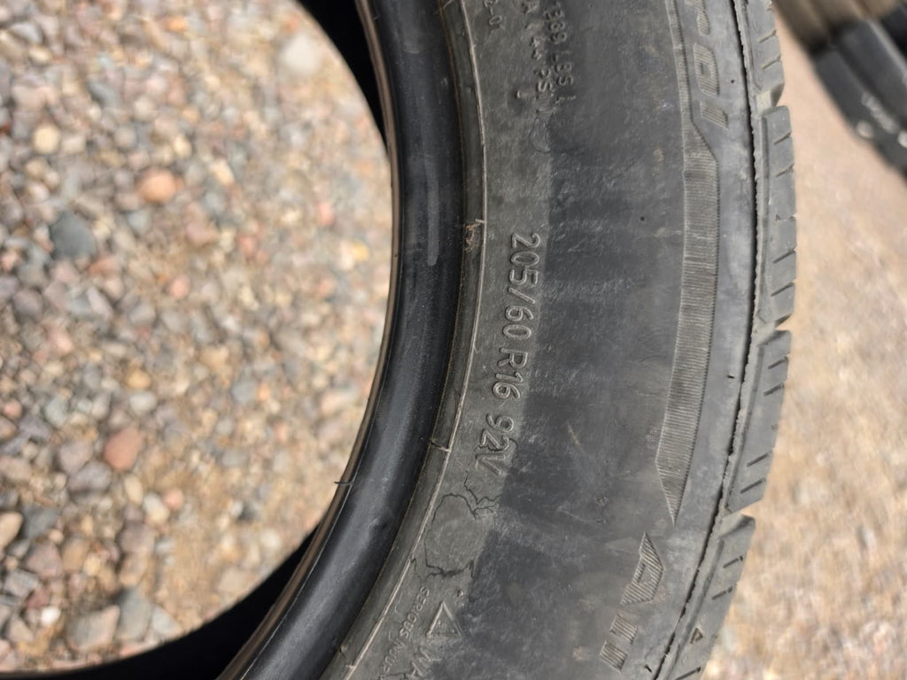 205/60R16 Single (1 Used Tire) Bfgoodrich Advantage