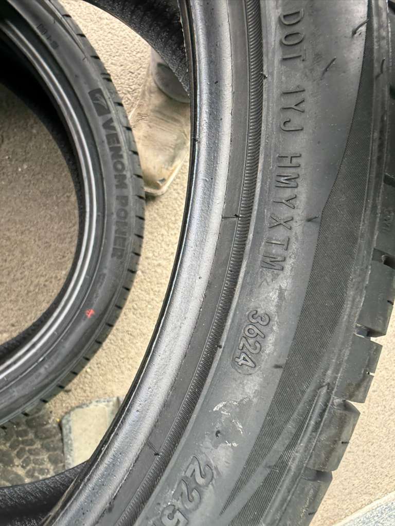 225/40R19 Pair (2 Brand New Tires!) Venom Power Covert Grip ASP