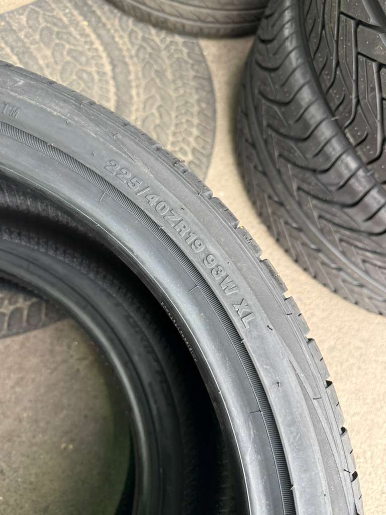 225/40R19 Pair (2 Brand New Tires!) Venom Power Covert Grip ASP