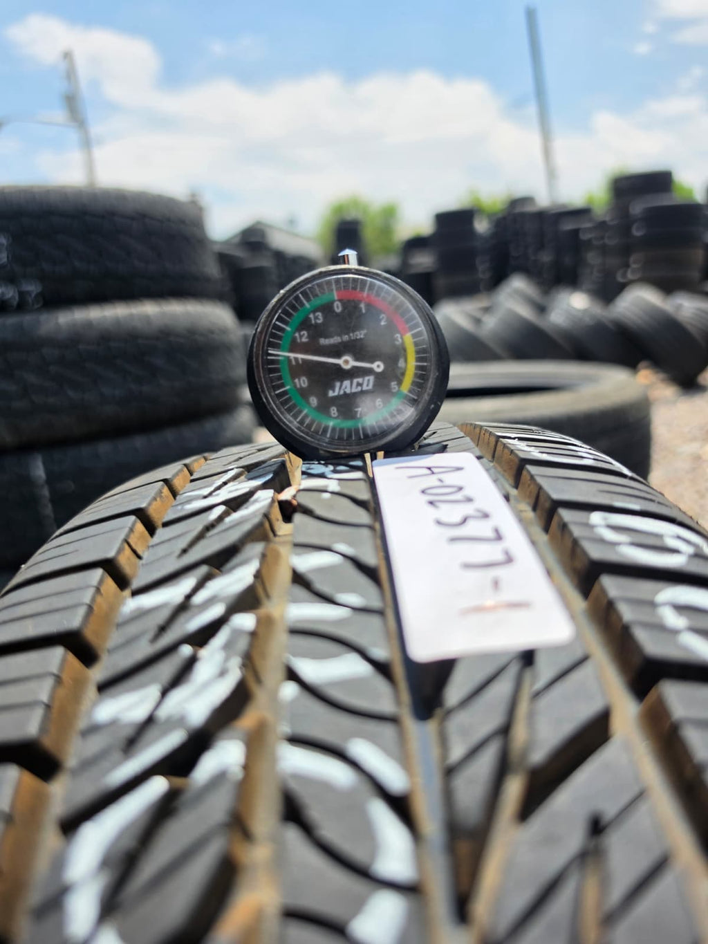 195/60R14 Pair (2 Used Tires) General Altimax RT